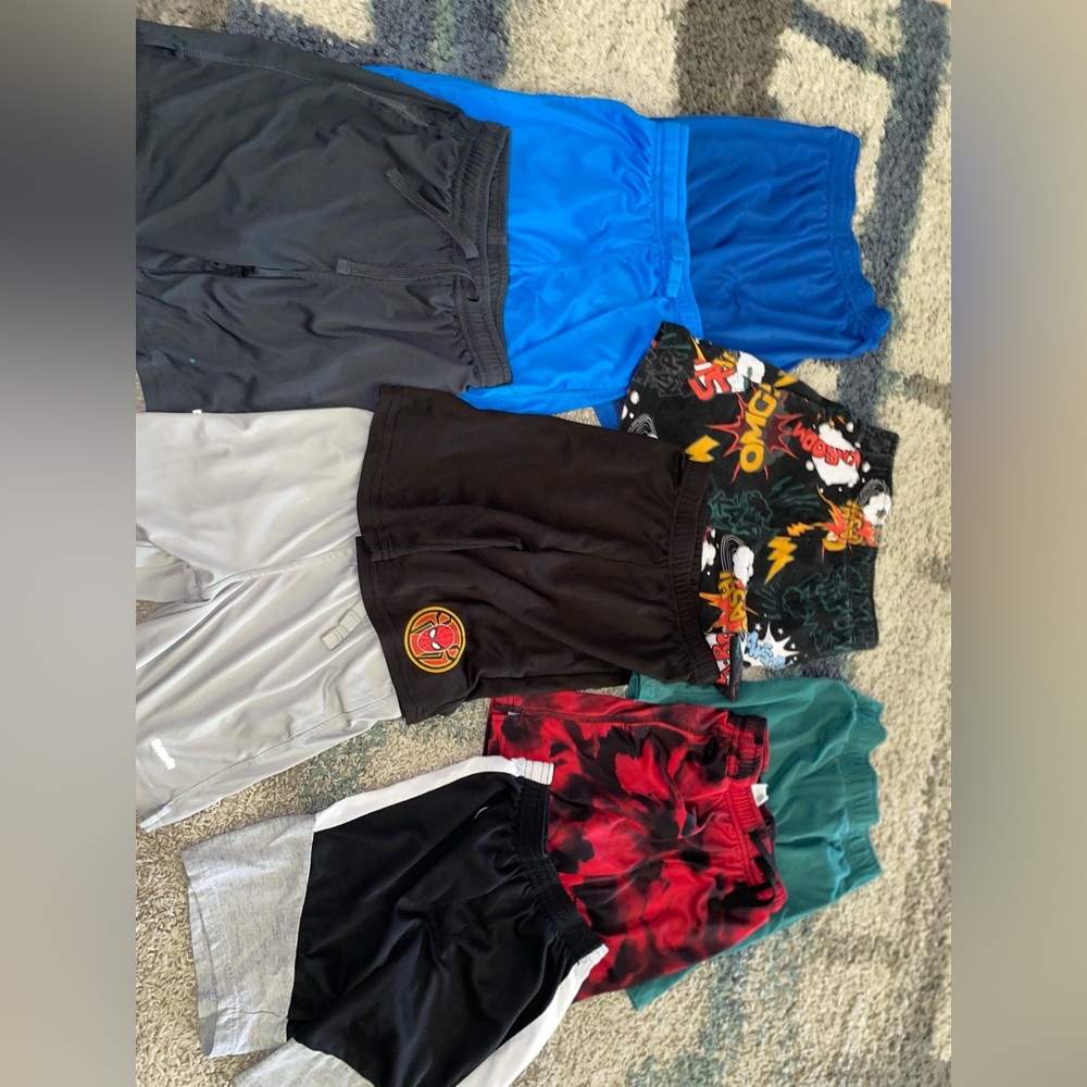 Smoke free home
Pet free home
Multiple brands Size 6-7